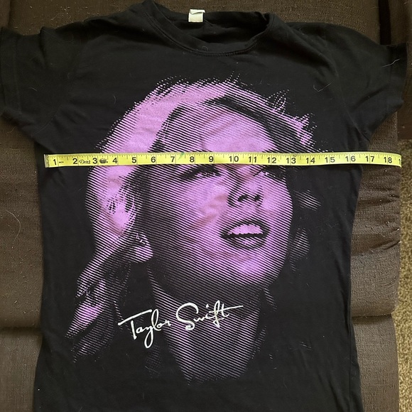 Taylor Swift Speak Now TV T Shirt - Picture 2 of 3